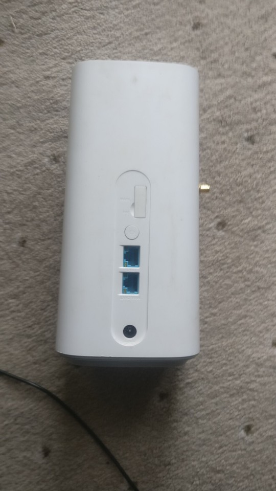 HUWAWEI 5G CPE Pro Router H112372 Mobile Broadband Router UNLOCKED