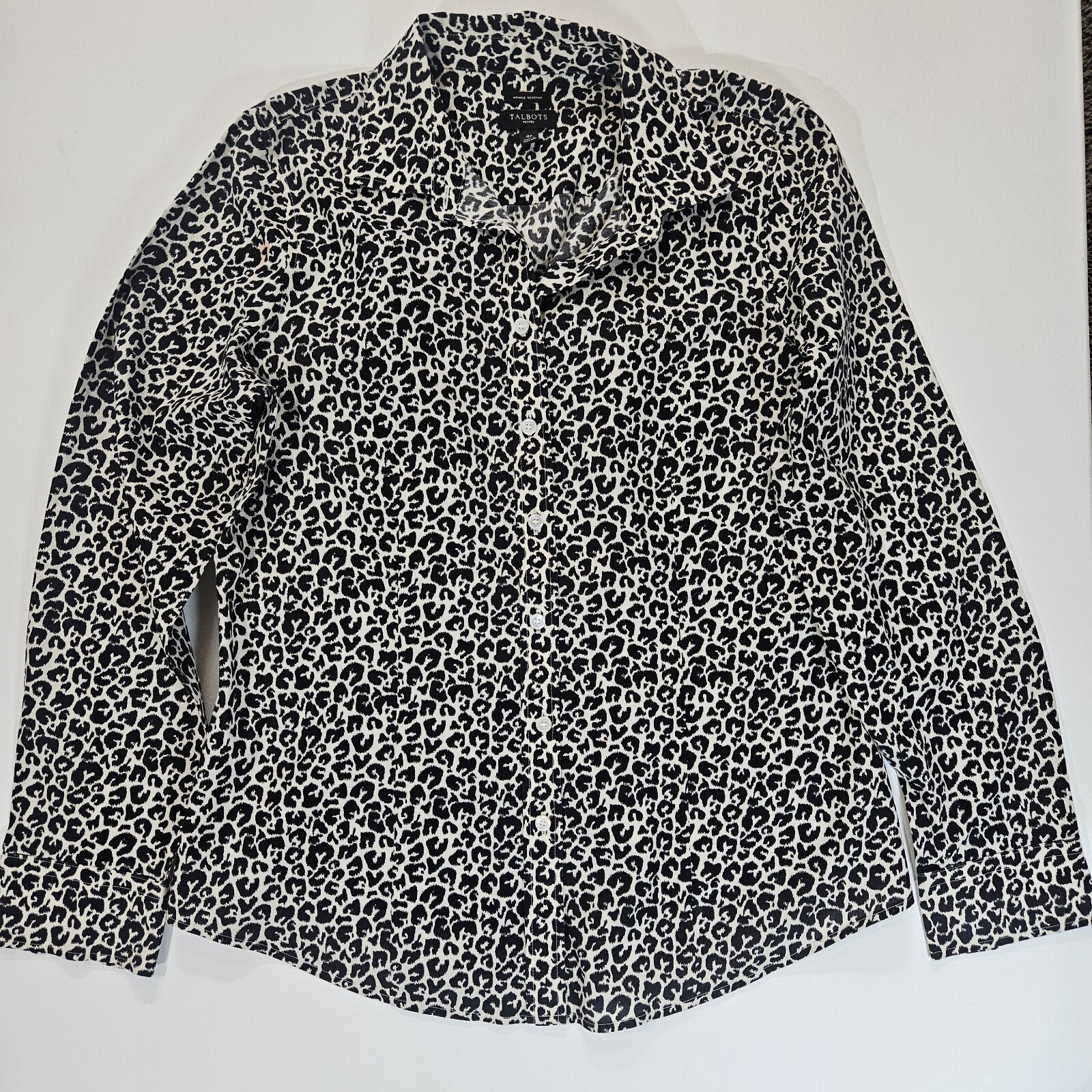 Talbots Button Down Shirt Womens 4P Cheetah Print Wrinkle Resistant Career Top-image
