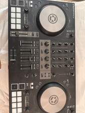 Native Instruments Traktor Kontrol 4 Channel DJ Controller