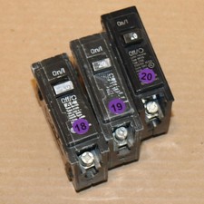 One Lot of 3 Eaton Cutler Hammer BR120 1 Pole 20 Amp Circuit Breakers  PP S