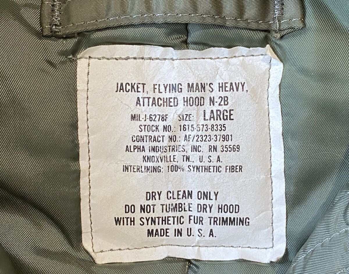 Vintage ALPHA IND JACKET FLYING MAN'S HEAVY ATTACHED HOOD N Vintage ALPHA IND JACKET FLYING MAN'S HEAVY ATTACHED HOOD N