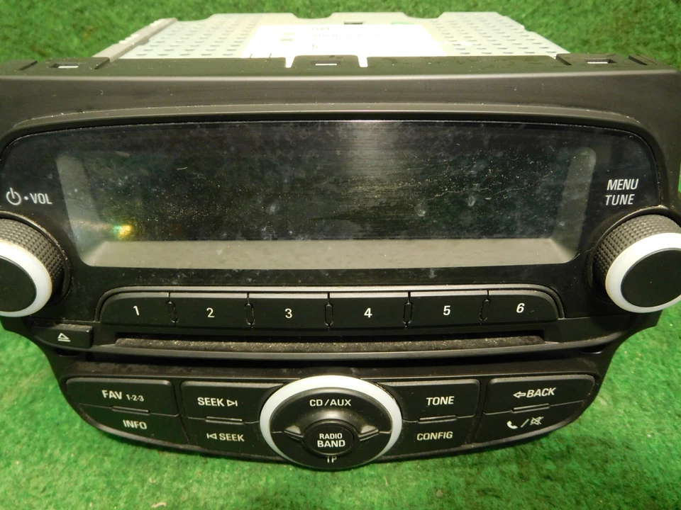 CD Radio Chevrolet Spark (M300) 1.0i 50KW 68PS Bj.2013 95368599 - Bild 3 von 4