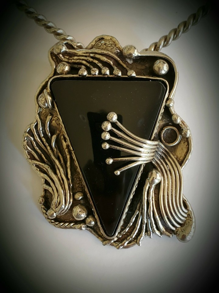 VINTAGE~ IXEL ~ ARTISAN~HANDCRAFTED ONYX PENDANT ~ NECKLACE ~ BROOCH
