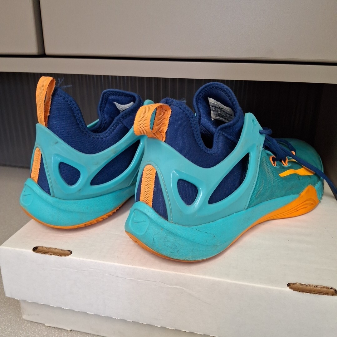 Size 10.5 - Nike Zoom HyperRev 2015 Light Retro Bright Citrus for