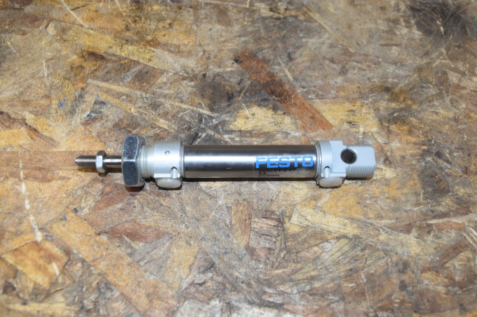 NOS Festo DSNU-3/4"-2"-PP Cylinder PMAX = 10BAR/145PSI FREE SHIPPING.