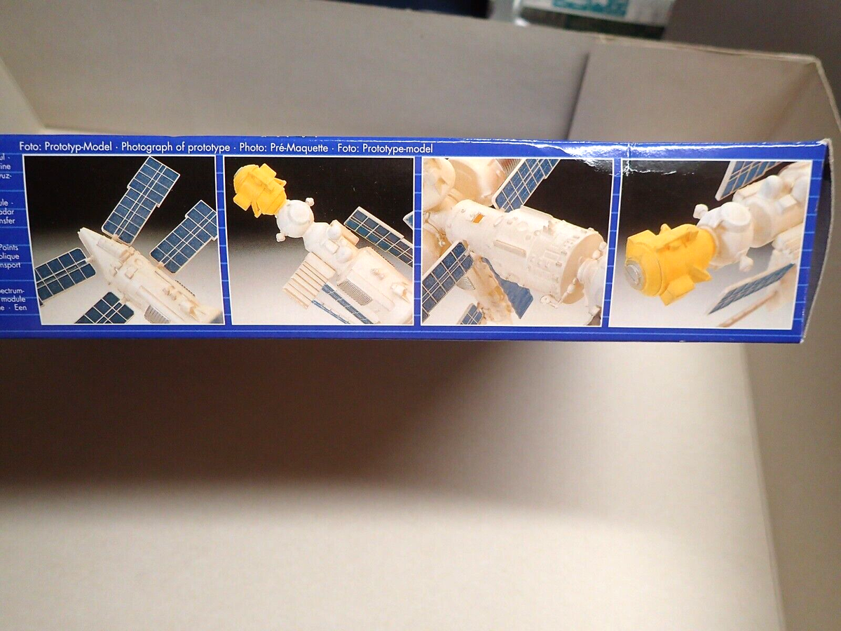 International Space Station ISS Revell 04841