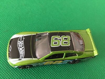 2010 HOT WHEELS '10 CHEVY IMPALA #68 1:64 DIECAST NASCAR RACE CAR