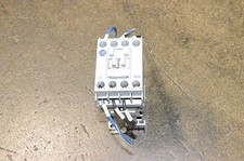 Allen Bradley Relay Contactor 40E 700-CF400Z 25 Amp 600 Volts CF A600 P600