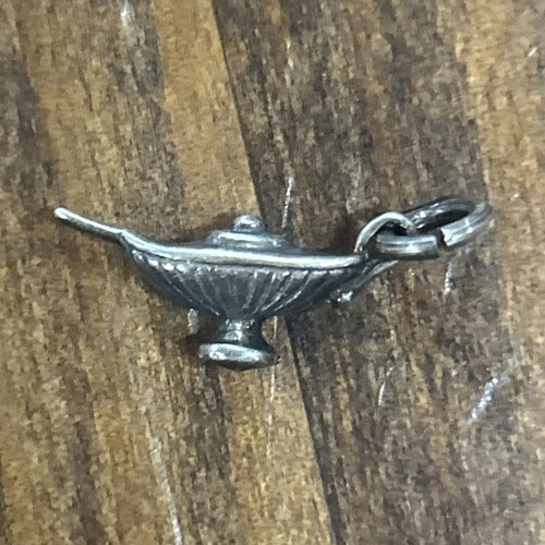 Unmarked Sterling Silver Magic Genie Lamp Aladdin Lamp Charm/ Pendant 1.6 Grams