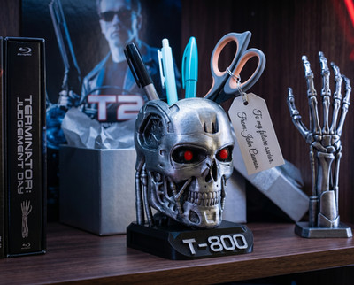 Terminator T-800 Cyberdyne Skull Desk Organizer Pen Holder Geek Sci-Fi Gift