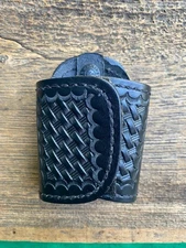 Jay-Pee Black Basket Weave Silent Key Holder with Hook Loop Closure keyring