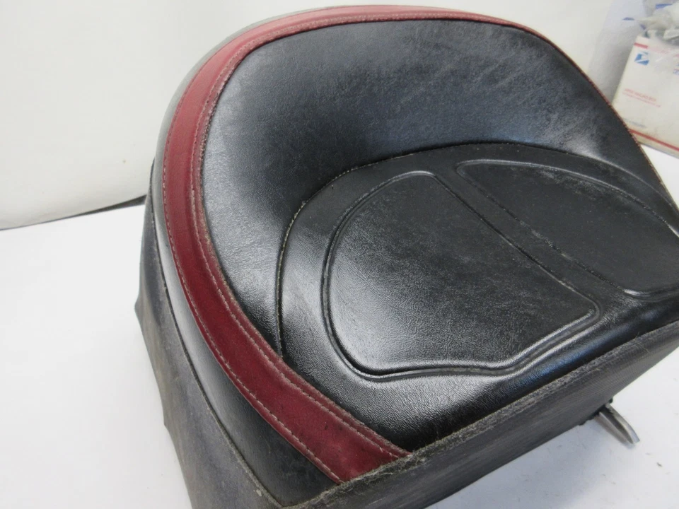 Arctic Cat Bearcat 570 2008 asiento trasero del pasajero con almacenamiento Foto 3 de 4