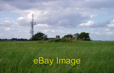 Foto 6x4 Trigpunkt und Funkmast über Stroud Nashend zwei Strukturen t c2006