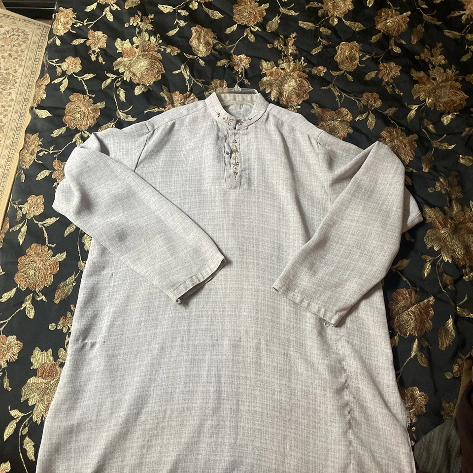 Camisa gris para hombre Kurta algodón ropa étnica vestido hombre largo Kurta sin PJ Foto 3 de 4
