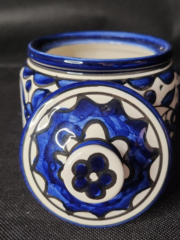 Olla de ahorro de cerámica pintada a mano pequeña vintage Foto 3 de 4