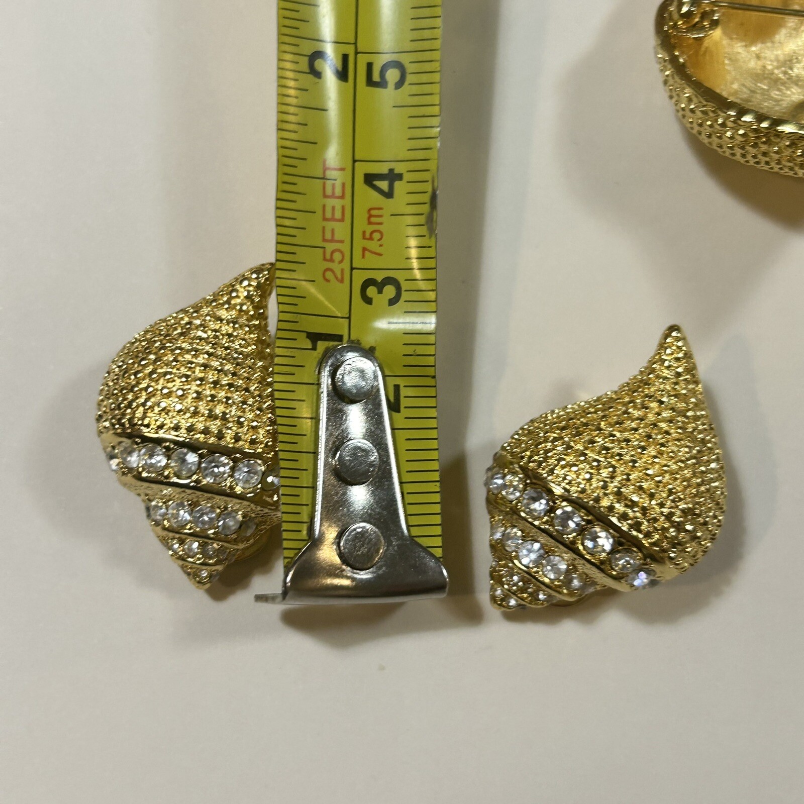 KJL Kenneth Jay Lane Brooch & Clip On Earrings Se… - image 10