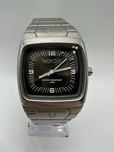Nixon The Manual Mens Watch 32mm Black Dial Stainless Bracelet New Battery 6.25\