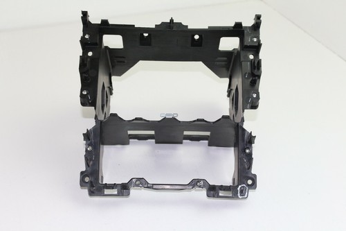 VW Golf MK6 2009 Armaturenbrett Radio Player Lüftungsgitter Halterung 5K0858089E