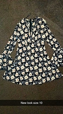 New Look Navy & White Floral V-Neck Bell Sleeve A-Line Short Dress Size 10