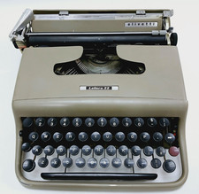 Vintage Portable Olivetti Lettera 22 Typewriter - For parts only not working thumbnail