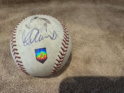 2006 World Classic GU Baseball 3/6/2006, Japan Vs Chinese Taipei. Ichiro Auto