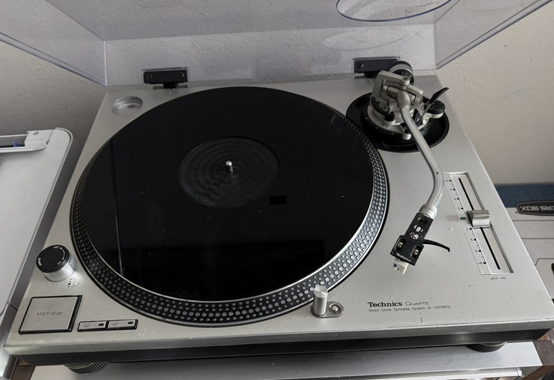 Technics SL-1200MK2 DJ Turntable - Silver
