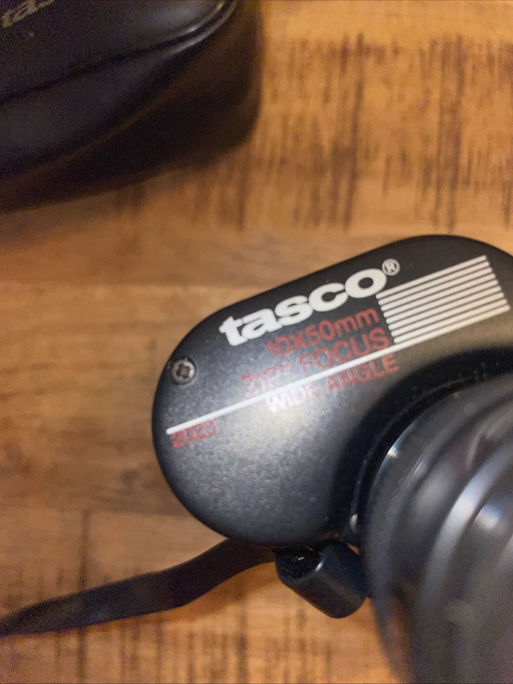 TASCO Binoculars 10x50mm Zip Focus Wide Angle 367ft/1000 Yards w/ Case READ! - Image 4 of 4