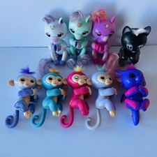 LOT OF 9 WOWWEE FINGERLINGS: 4 MONKEYS, 3 UNICORNS, 1 RATTLESNAKE, DRAGON,1 Cat