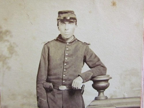 Civil War soldier with cap box & bayonet cdv photograph