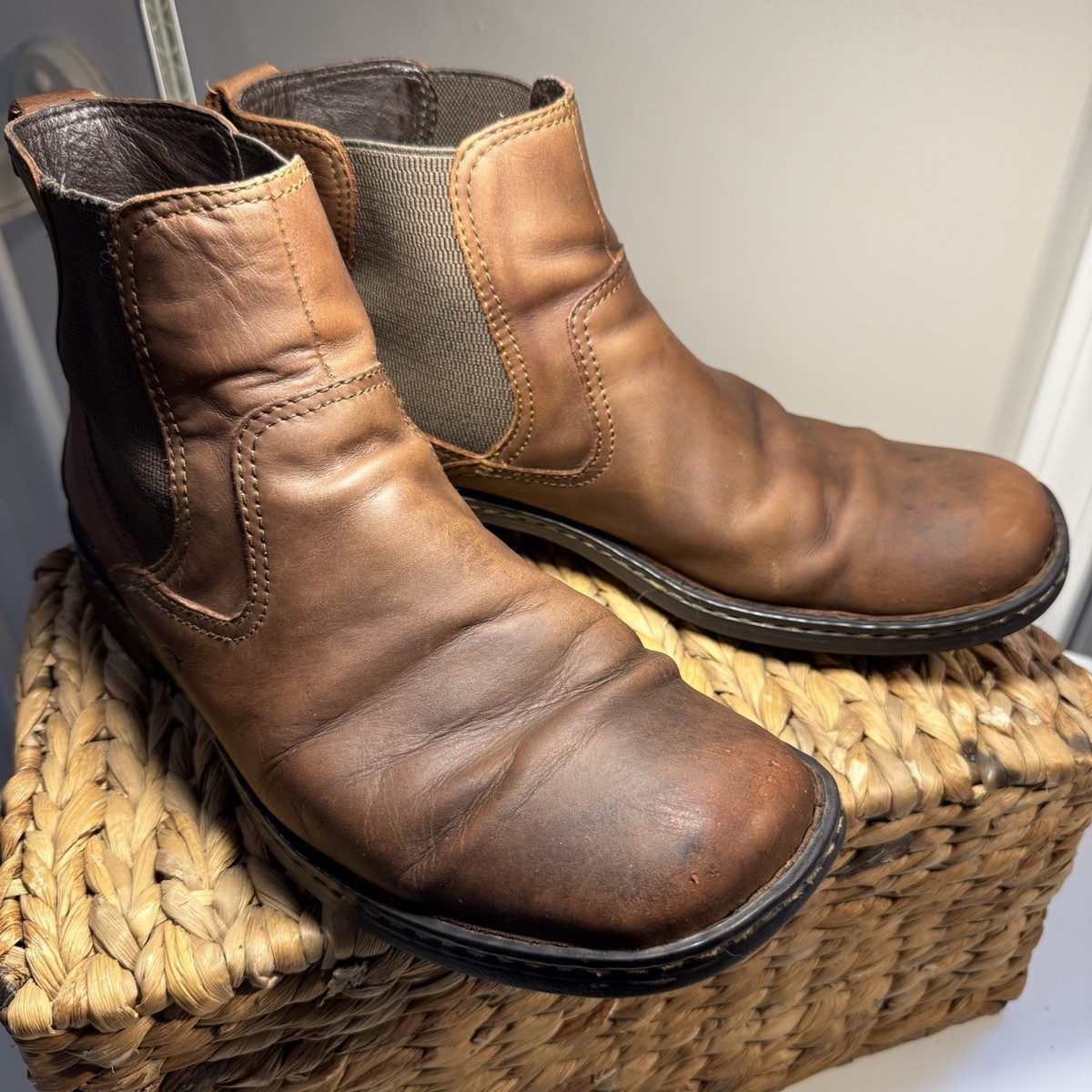 Born Hemlock Chelsea Boots Mens 12 M Distressed Brown Leather Hipster Preppy Born Boots Men main image 3