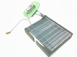 Nissan Leaf II (ZE1) 2022 Klimaverdampfer Kondensator T1023300PA 2022 AMD211392