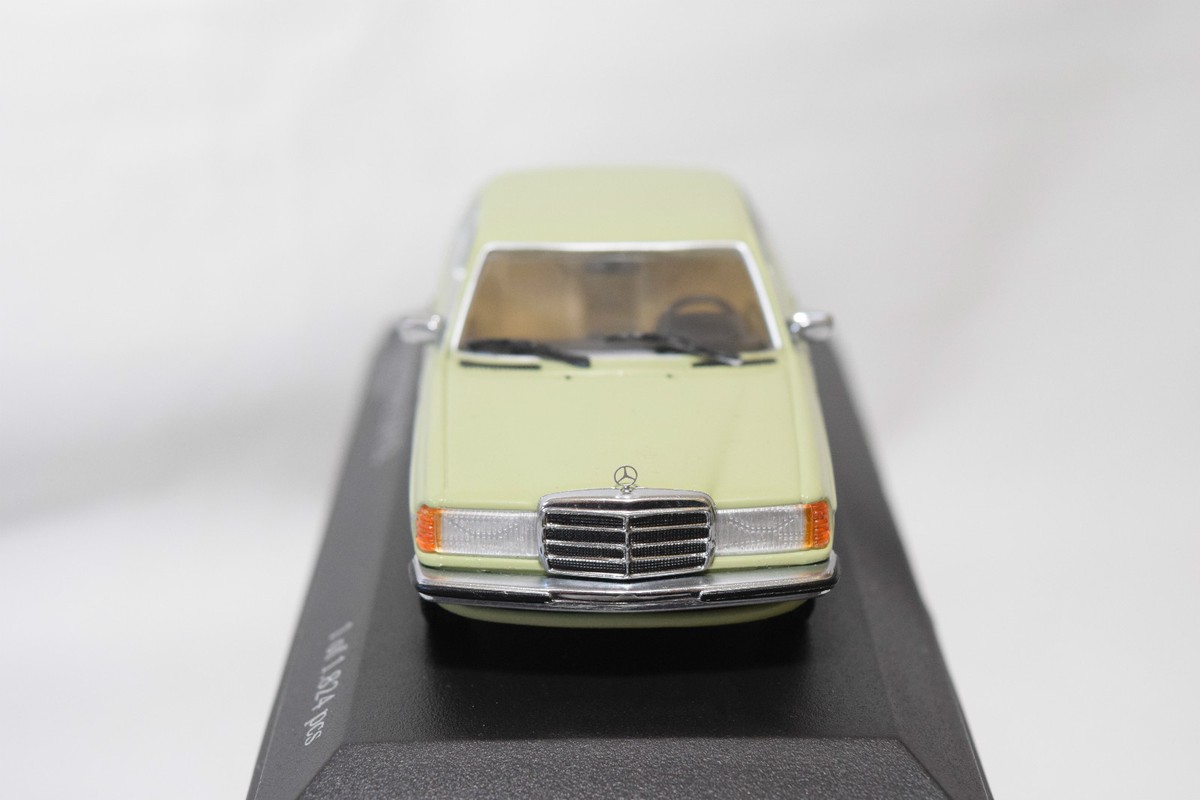 minichamps　mercedes-Benz 230CE Minichamps 1:43 Mercedes-Benz 230CE (W123) Baujahr 1982