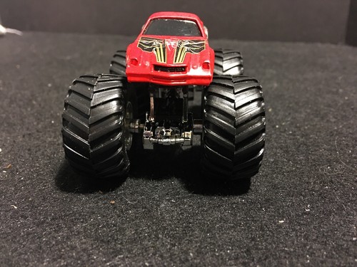 CUSTOM CONVERSION HOT WHEELS PETRONODON CAMARO RED 1/64 DIE CAST - Picture 2 of 6