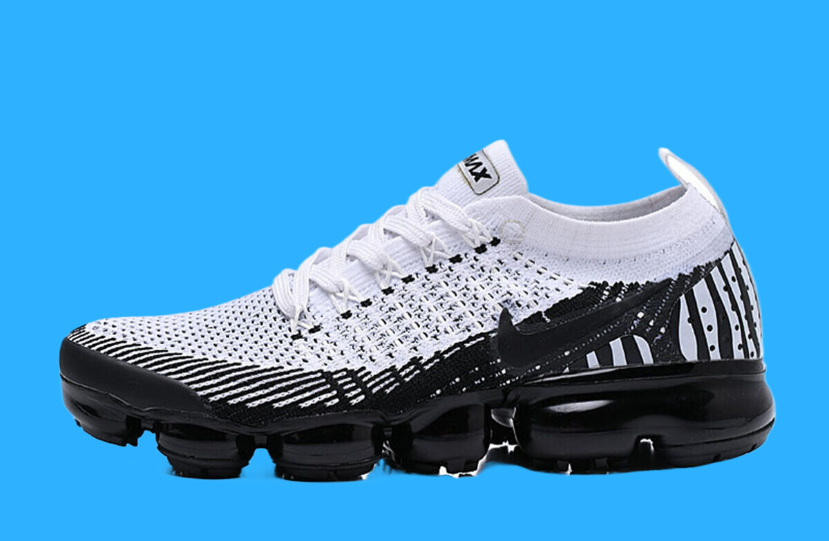 vapormax 360 black and white