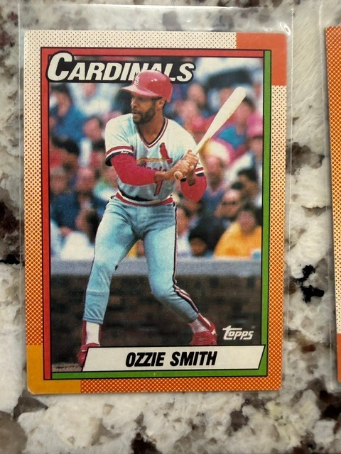 1990 TOPPS MLB BASEBALL CARD ST. LOUIS CARDINALS OZZIE SMITH #590
