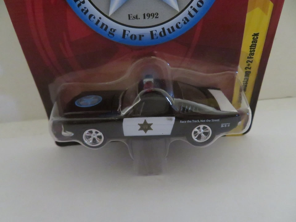 Johnny Lightning JL18 Beat the Heat 1965 Ford Mustang 2+2 Fastback Police MOC - Image 2 of 4