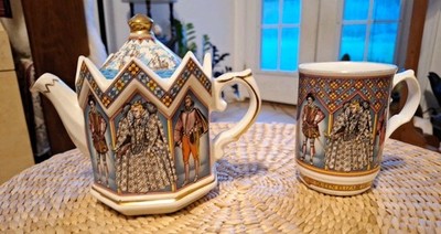 Sadler Tudor Teapot Queen Elizabeth I Staffordshire Porcelain With MUG