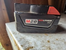 Milwaukee M28 High Output 18V Lithium Ion 12.0Ah Battery (48-11-1812)