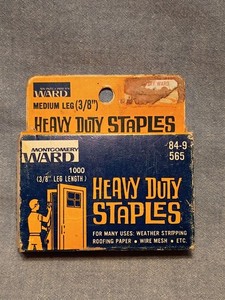 Montgomery Ward Heavy Duty Staples 84-9, 3/8" length -used-