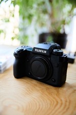 Fujifilm X-H2 40 MP APS-C  NP-W235 Batteries, Charger, Strap, Adapters
