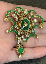 VINTAGE FLORENZA GOLD TONE VICTORIAN REVIVAL GREEN ENAMEL RHINESTONE BROOCH