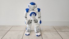Blue Aldebaran / SoftBank NAO Humanoid Robot ...
