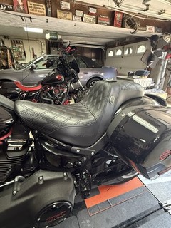 Saddlemen SC80604DBKRT Pro Series SDC Performance Gripper Seat with Backrest