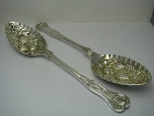 2 SILVER PLATED BERRY SPOONS Kings Pattern Cooper Bros & Sons Sheffield England