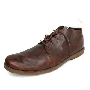 light chukka boots