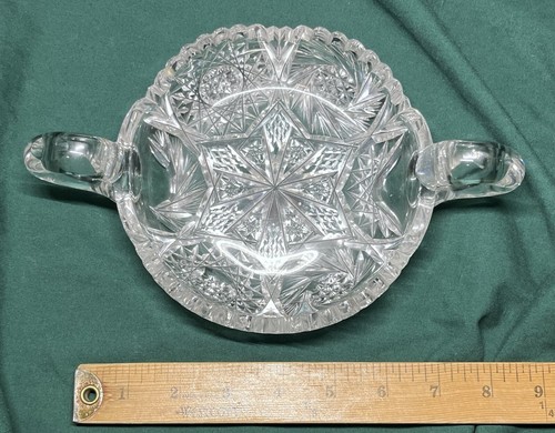 Vintage geschliffenes Glas rund zwei Griffe Schale mit Sägezahn Rand ~ 9" x 6" x 3"