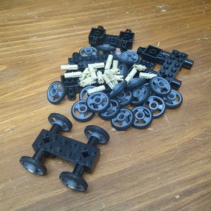 Lego Wheels, Pins & Car Chassis - 6 Vehicles Worth (008)