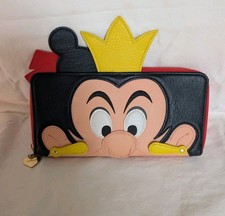 Cartera Loungefly Disney Alicia en el País de las Maravillas Reina de Corazones Cremallera Villanos Disney