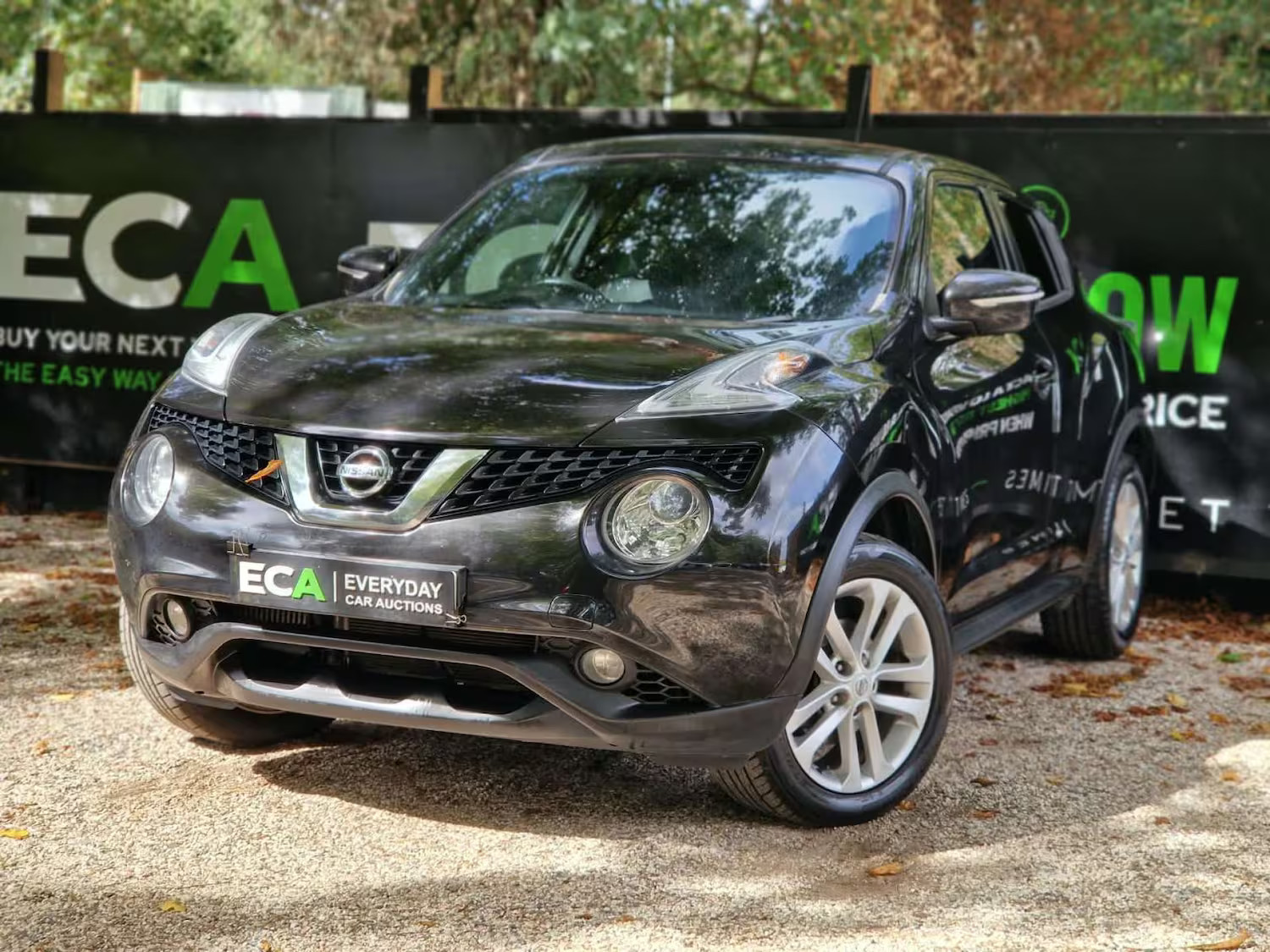 2017 Nissan Juke, photograph 3