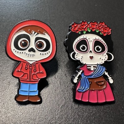 2 x Miguel & Mama Imelda Rivera Emaille Pin Anstecker Disney Pixar Coco Metall Brosche